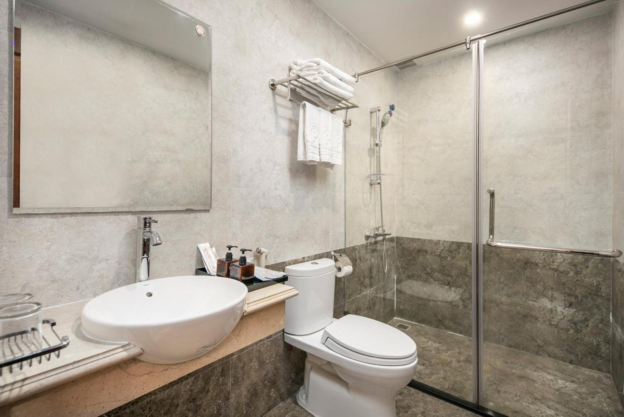 Prague Da Nang Beach Hotel Eksteriør bilde
