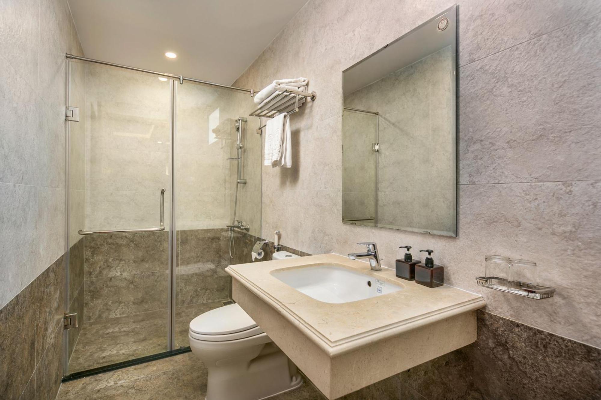 Prague Da Nang Beach Hotel Eksteriør bilde